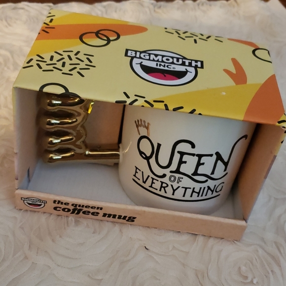 3🚨/$25 🆕️ QUEEN of Everything  20oz Coffee mug - Picture 3 of 5